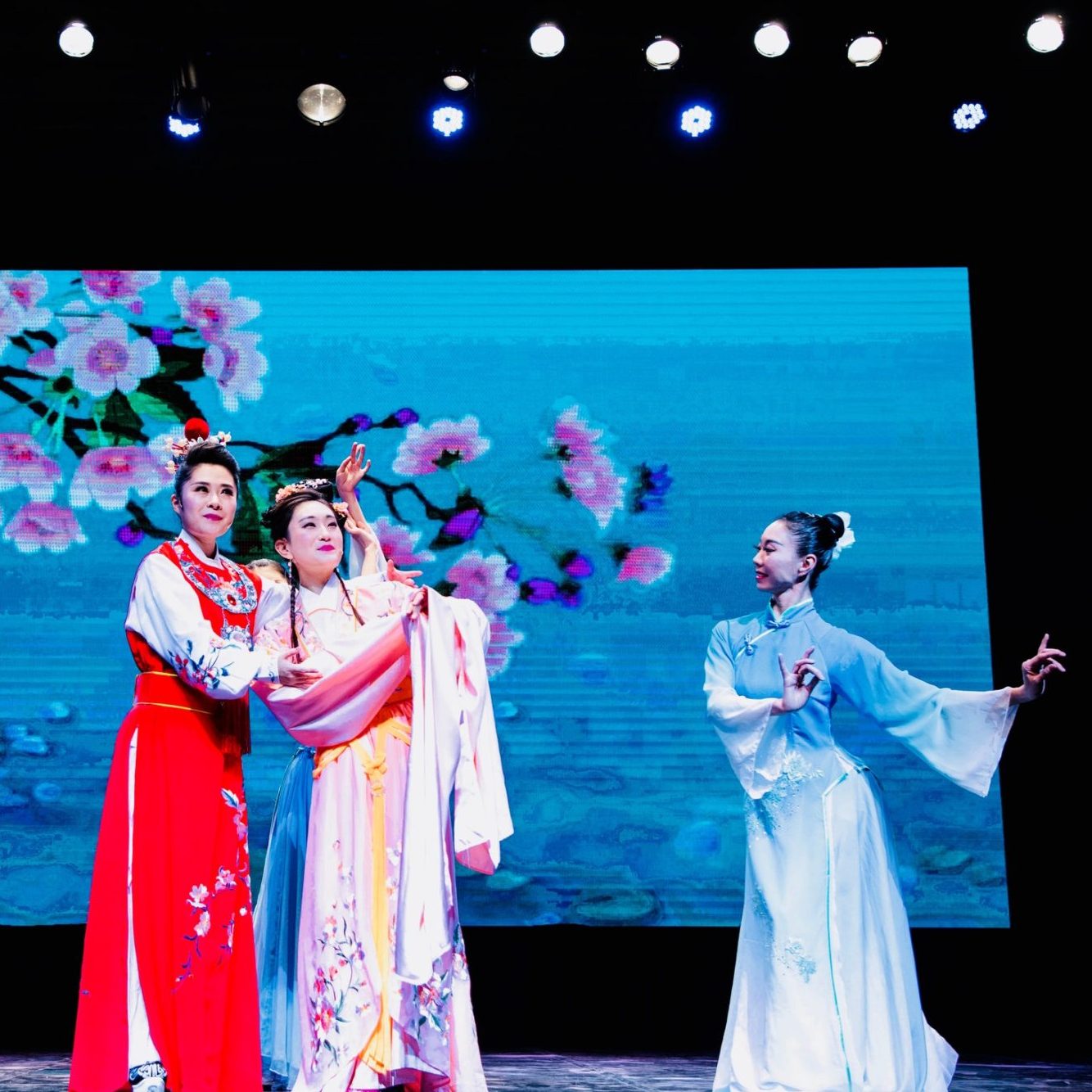 The Hangzhou Opera & Dance Drama Theater performing.