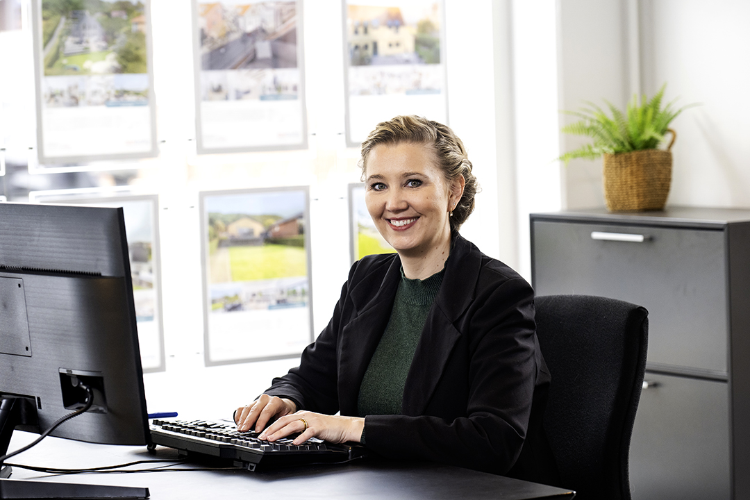 Mona Chanie Sørensen arbejder ved PC Danbolig Vejle