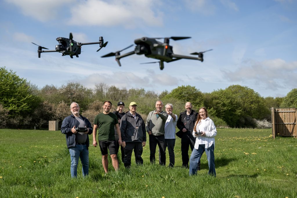 Droneholdet i marken. 