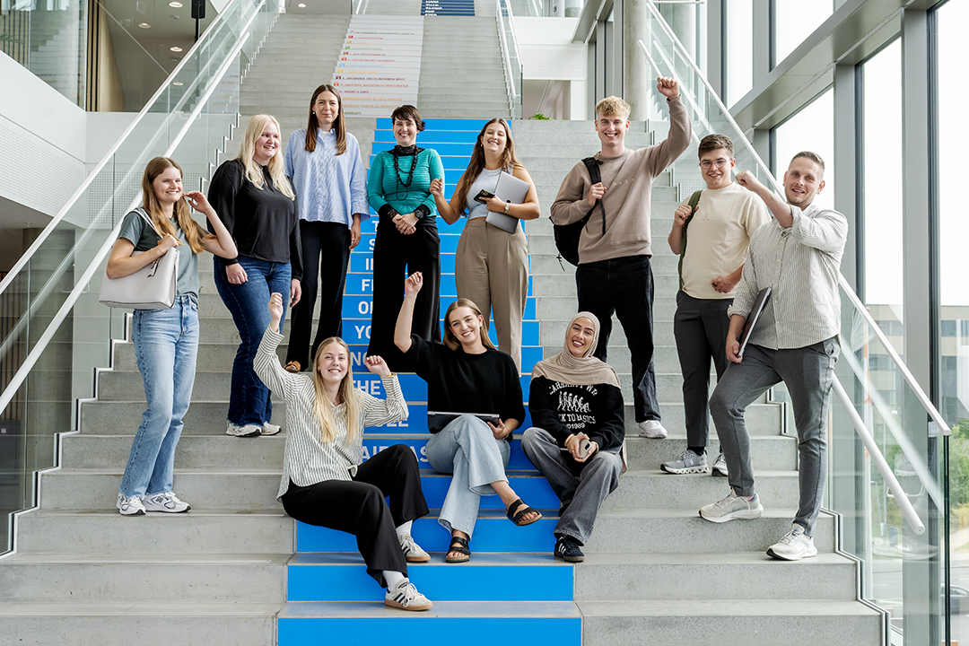 Første hold studerende på e-commerce og digital marketing