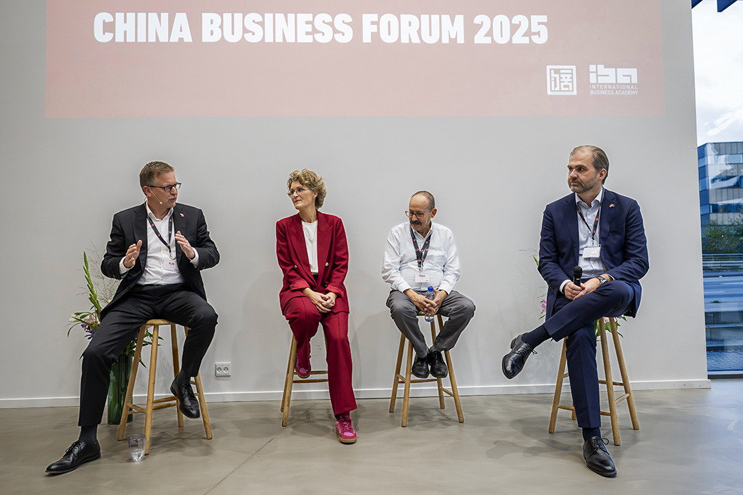 Paneldebat på scenen