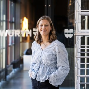 Cecilie Callesen arbejder hos Würth, hvor hun var i praktik.