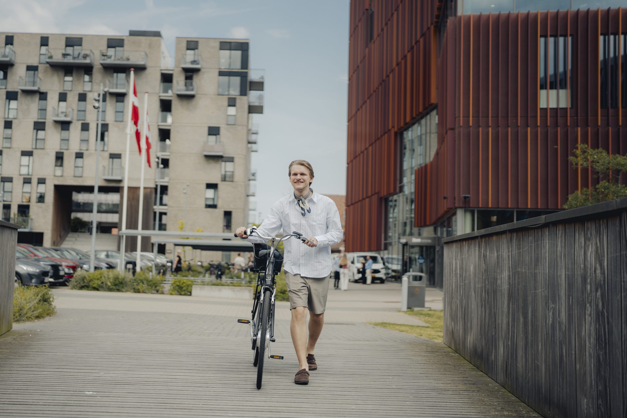 Jeppe foran IBA med sin elcykel